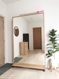 กระจกส่องตัว กระจกแต่งตัว กระจกเต็มตัว ขนาด 120x180 ซม. - รุ่นฐานตั้งพื้น+ล้อเลื่อน (ลายไม้)