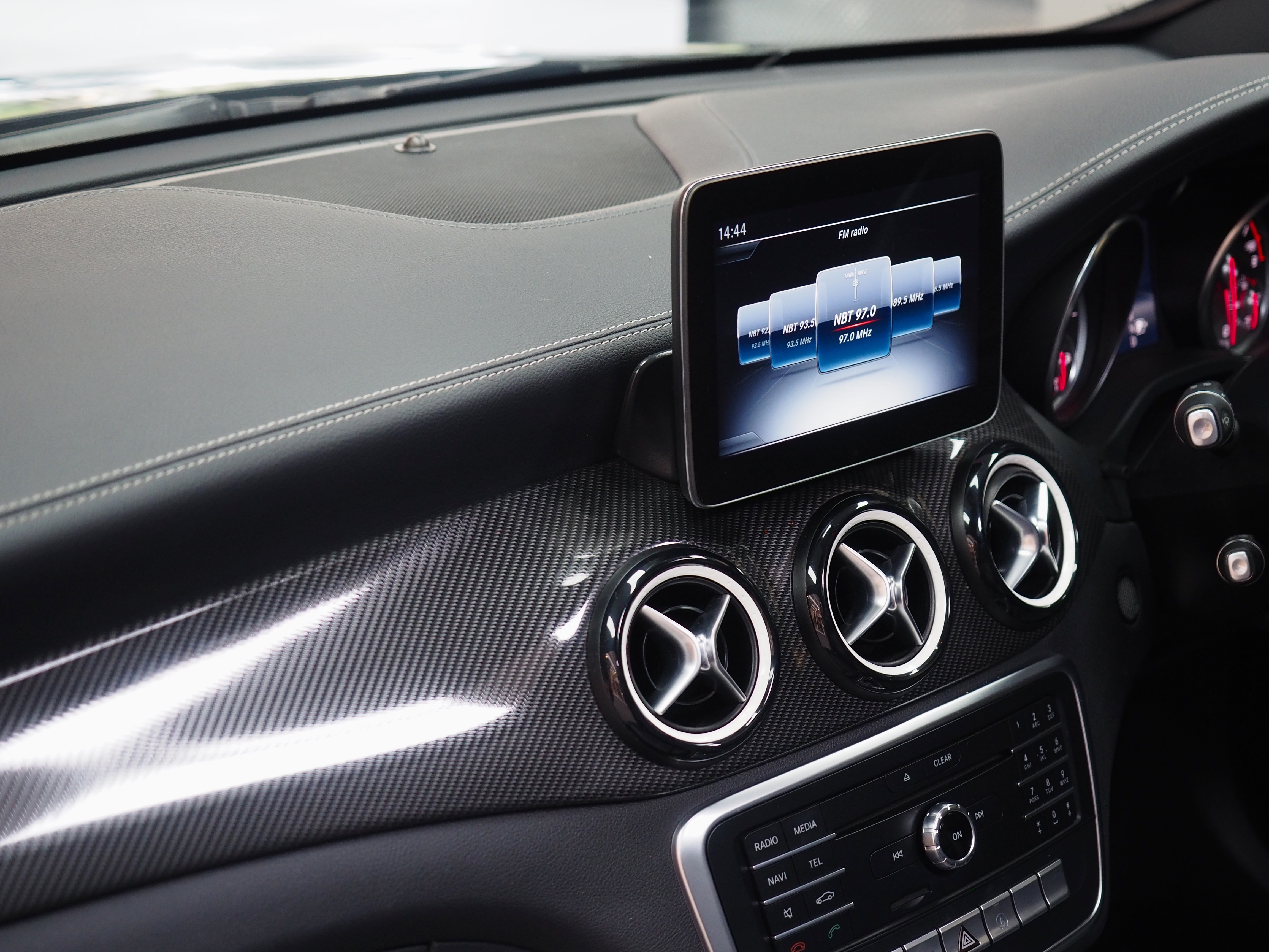 จองแล้ว CLA250 AMG Night Edition W117