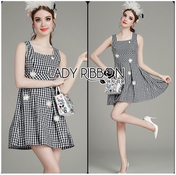Lady Ribbon Online ขายส่งเสื้อผ้าออนไลน์ ขายส่งของแท้พร้อมส่ง Lady Ribbon LR21250716 🎀 Lady Ribbon's Made 🎀 Lady Jennifer Summery Pretty Daisy Embroidered Plaid Dress สำเนา