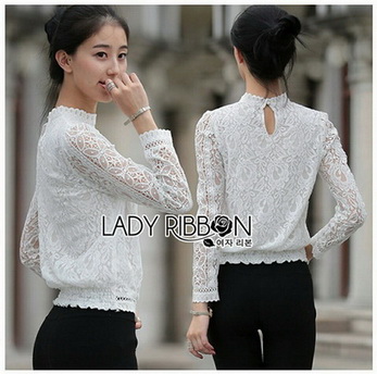 With Lace Blouse เสื้อผ้าลูกไม้แขนยาวสีขาว
