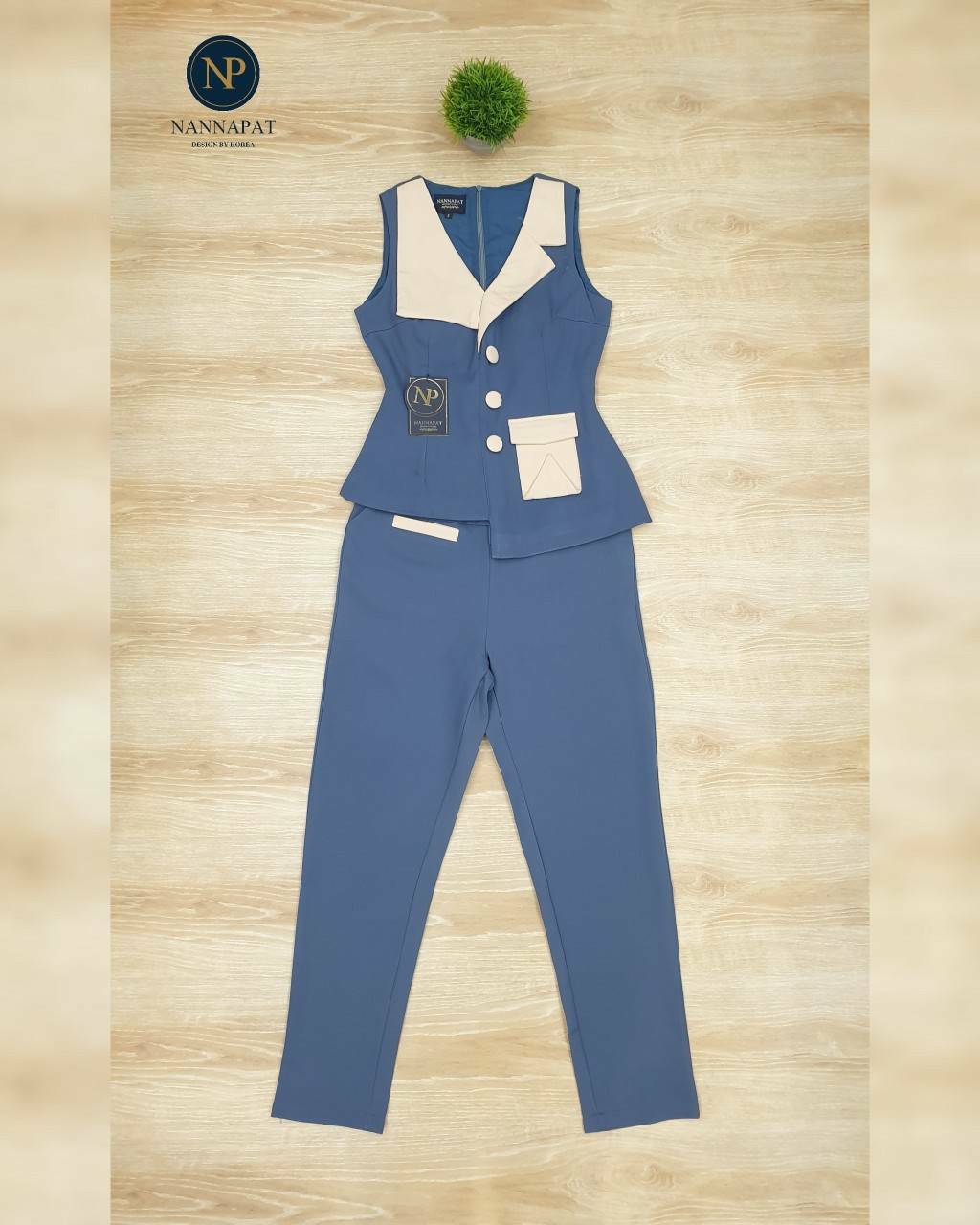 เสื้อแขนกุด คอปก กระดุมหน้า