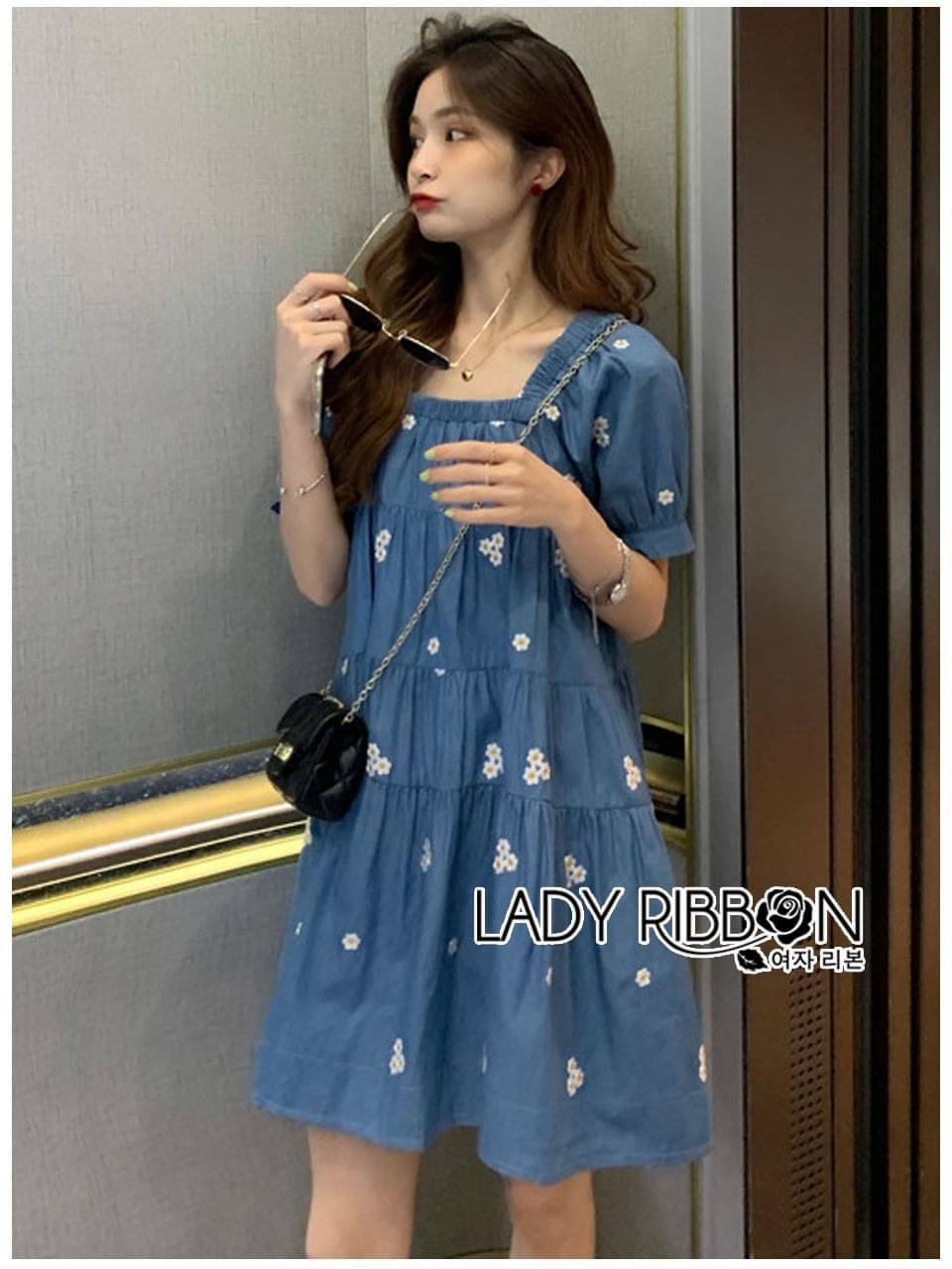 Mini Dress มินิเดรสยีนส์ปักดอกเดซี่