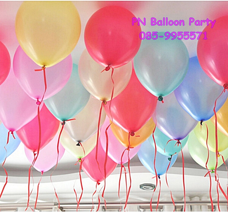 ลูกโป่งสีมุก พร้อมริบบิ้นสีสวย ราคาใบละ 35 บาท เลือกสีได้ตามต้องการ