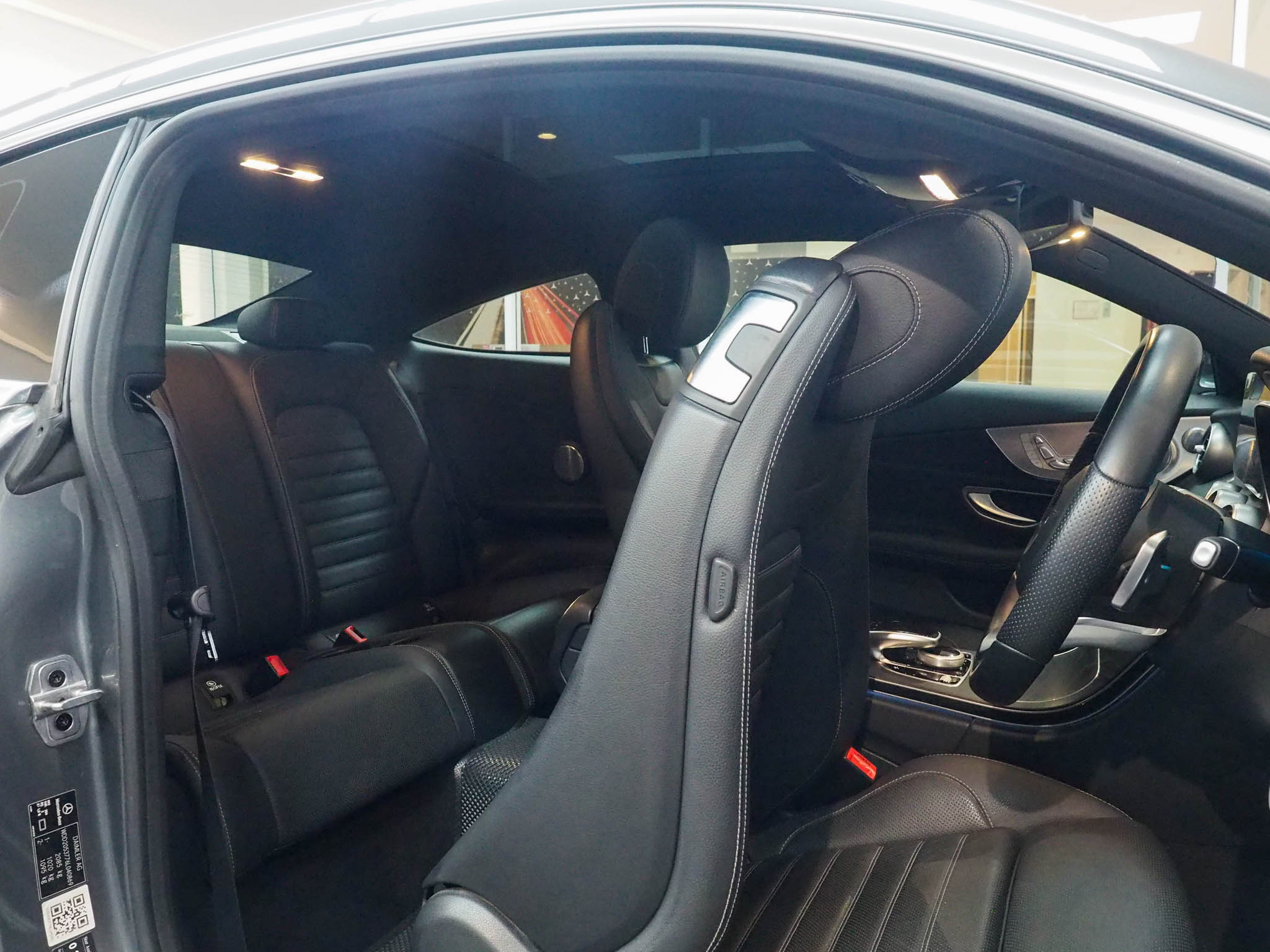 จองแล้ว C200 Coupe AMG W205