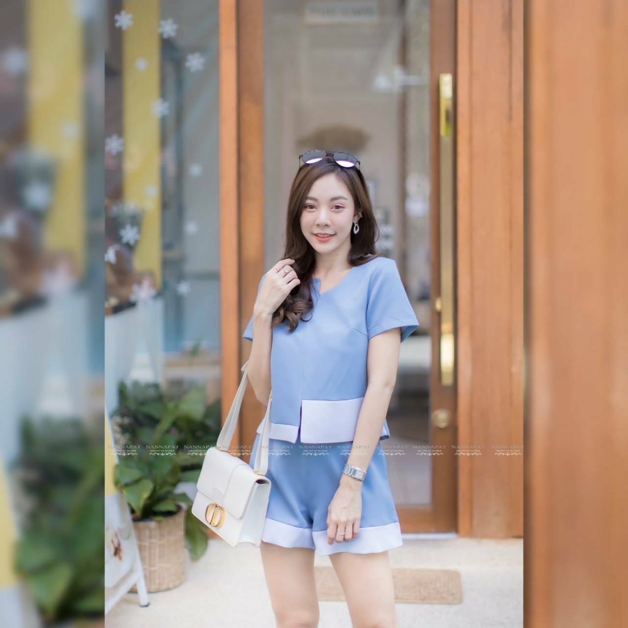 เสื้อซิปหลัง กางเกงมีกระเป๋า