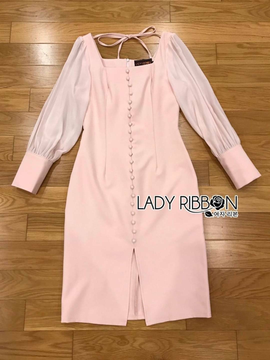 ดรสผ้าเครปสีชมพูตกแต่งกระดุม