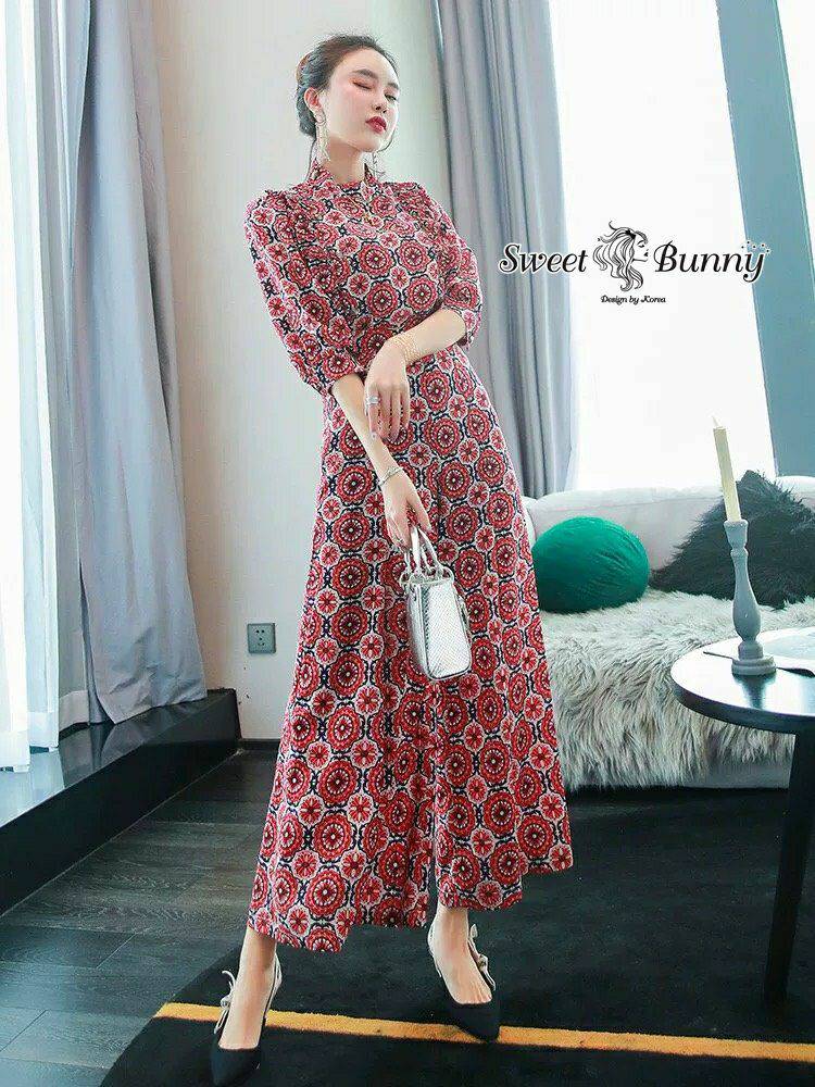 เสื้อคอกลมกระดุมด้านหน้าสวมใส่ง่าย