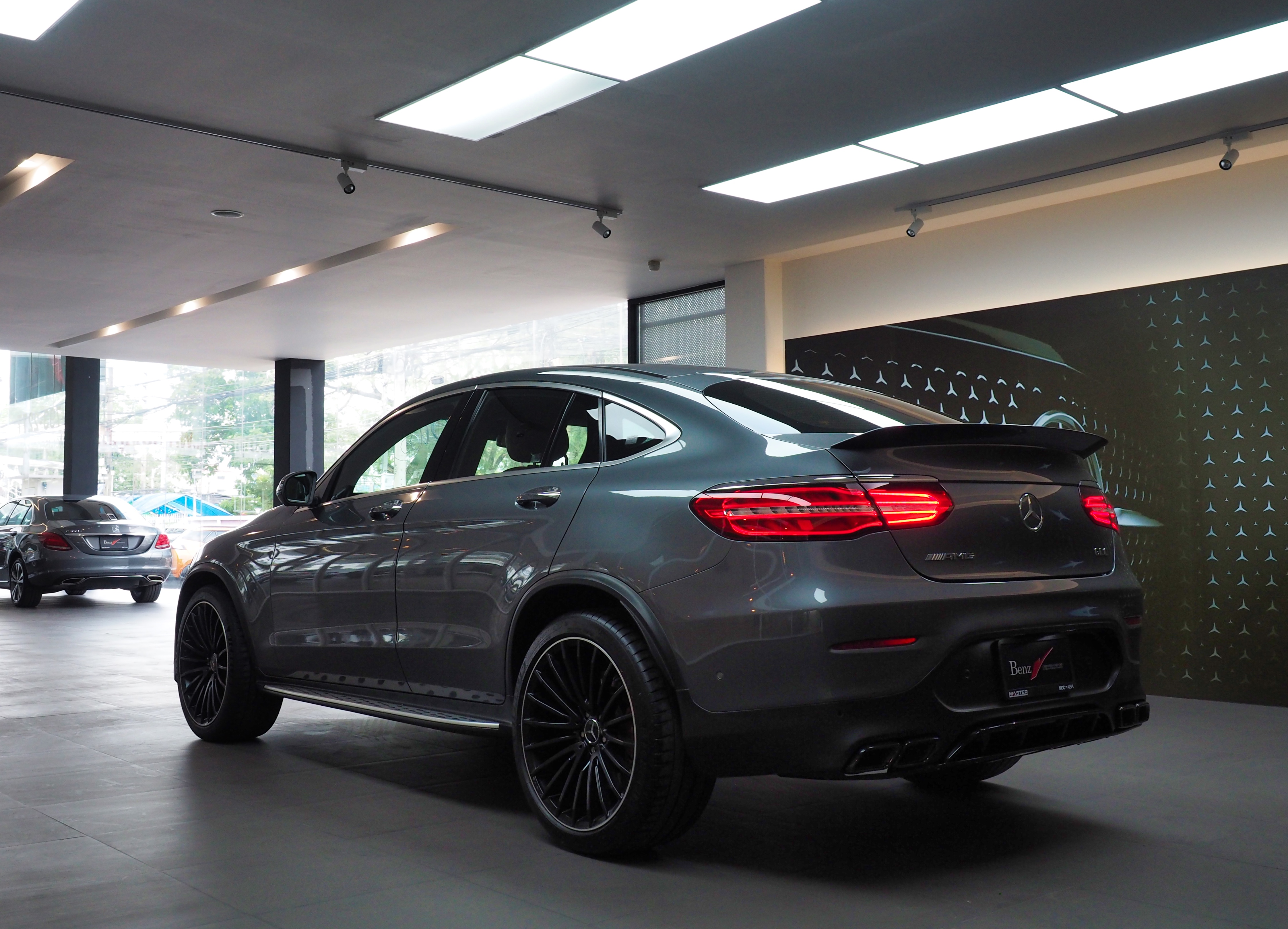 จองแล้ว GLC250 AMG Coupe 4Matic W253
