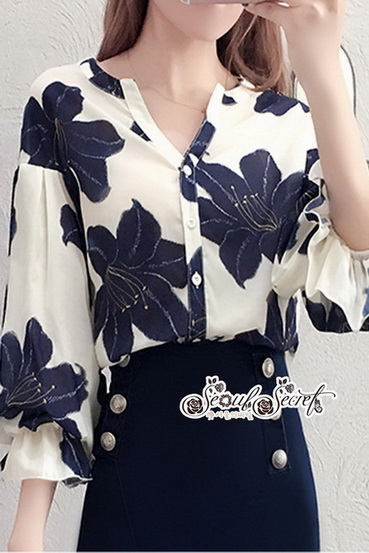 ผ้าชีฟองพิมพ์ลายดอกไม้ใหญ่สีน้ำเงิน