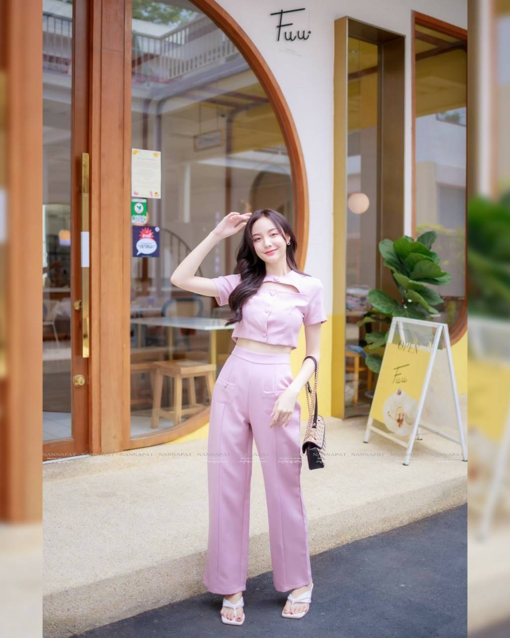 เสื้อคร็อปกระดุมหัวใจ