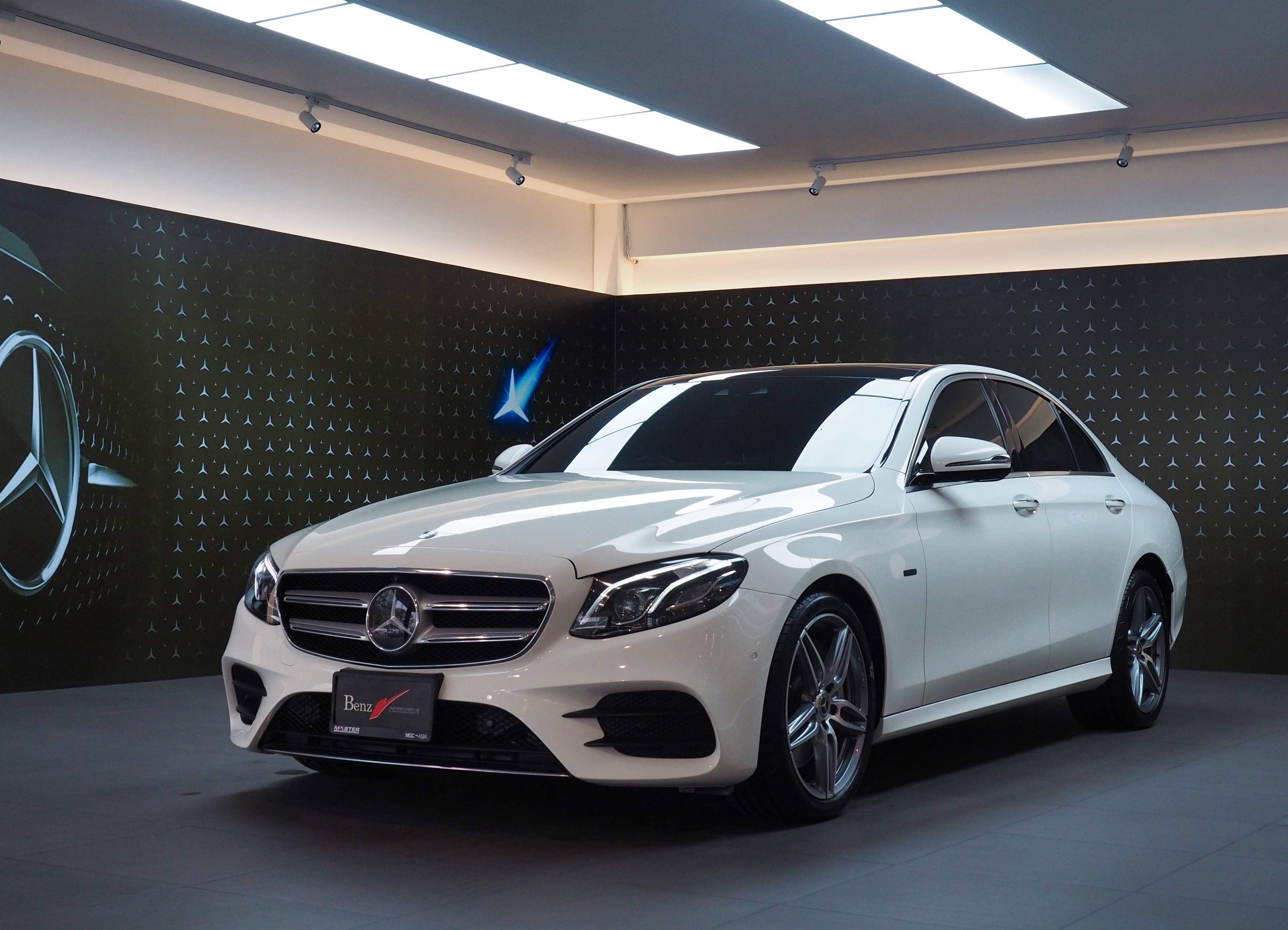 จองแล้ว E350e AMG Plug in Hybrid W213