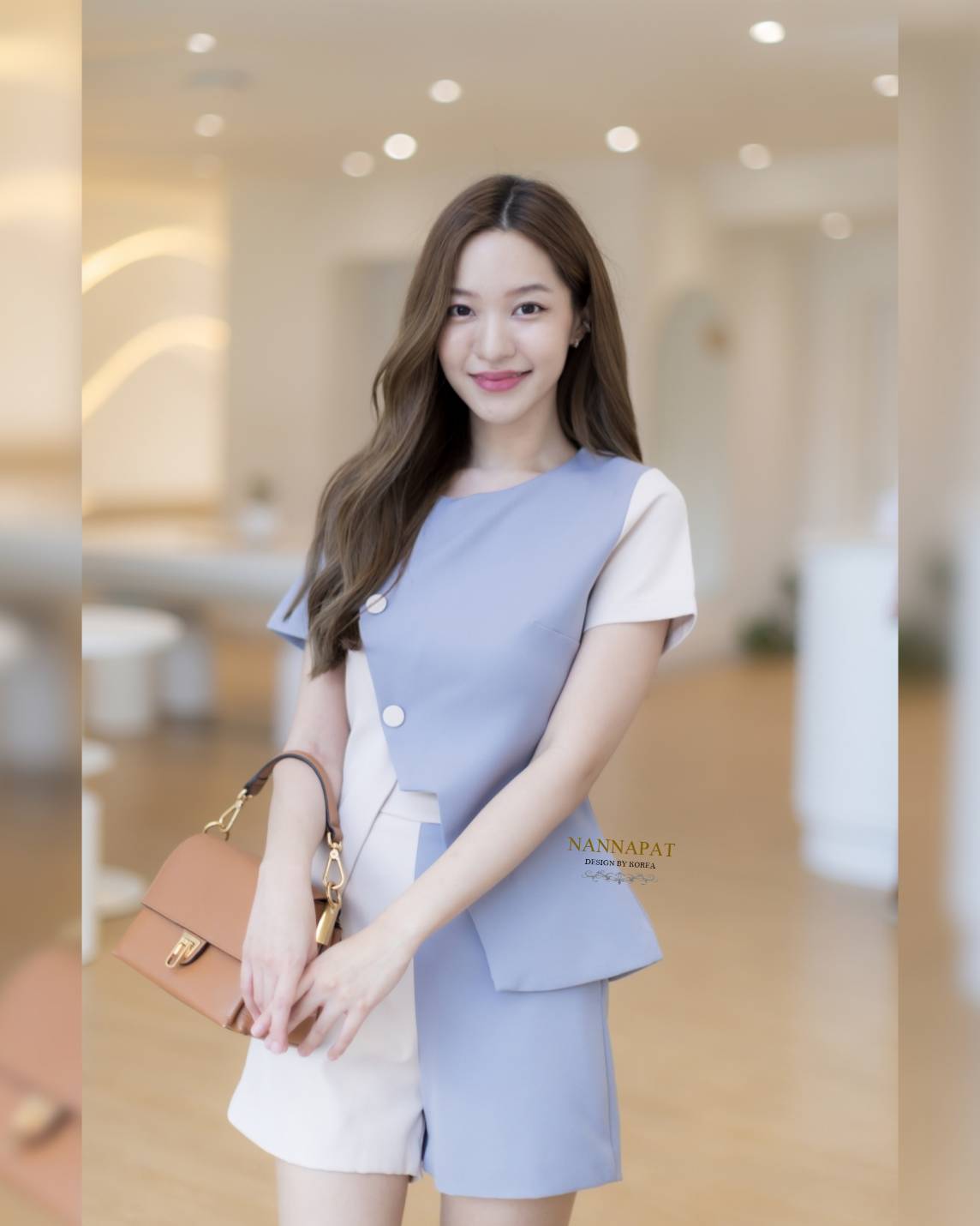 เสื้อทูโทนแต่งกระดุมข้าง