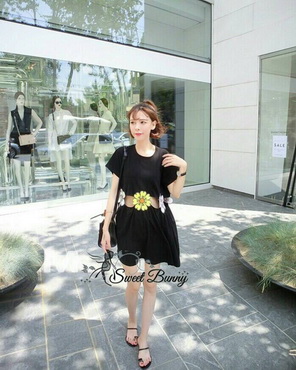 Lady Ribbon Online เสื้อผ้า ออนไลน์ ของแท้ SW06230616 Sweet Bunny Present... Flower Waist Black Mini Dress