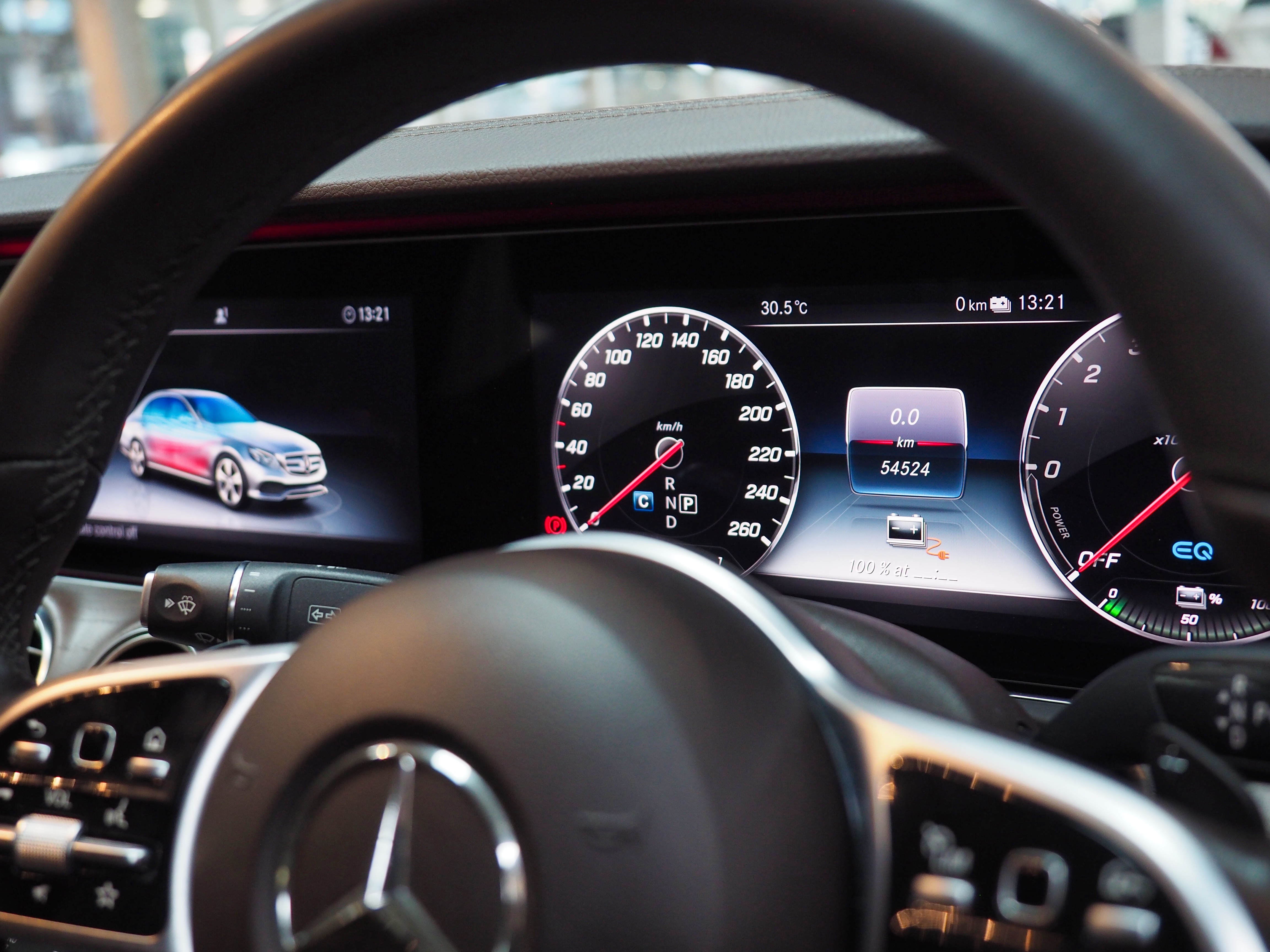 จองแล้ว E300e Exclusive Plug in Hybrid W213