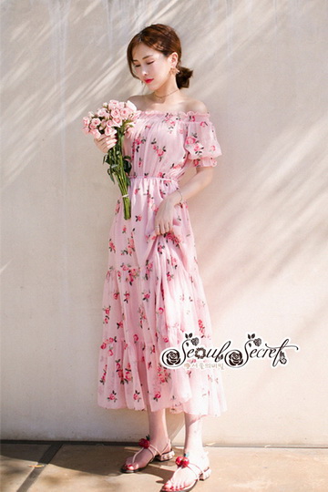 แม็กซี่เดรสทรงเปิดไหล่สวยหวาน