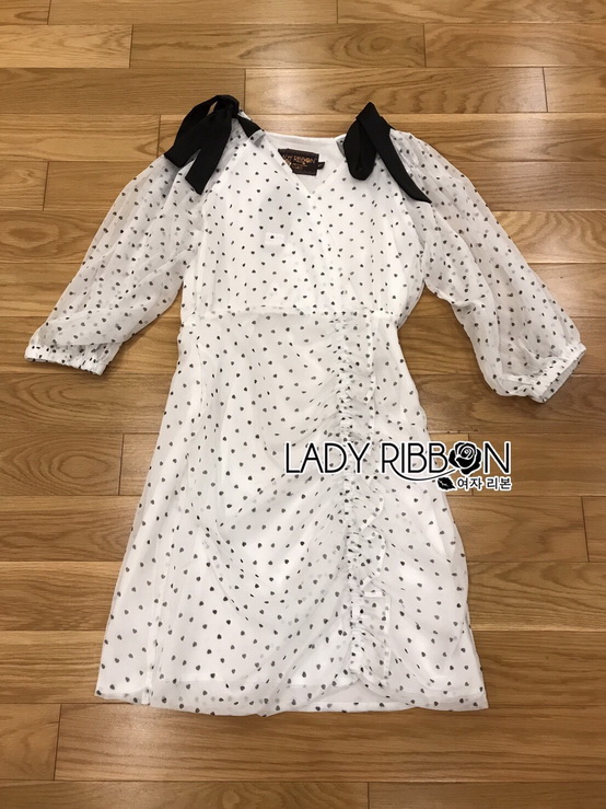 เดรสผ้าชีฟองสีขาวพิมพ์ลายจุดหัวใจ