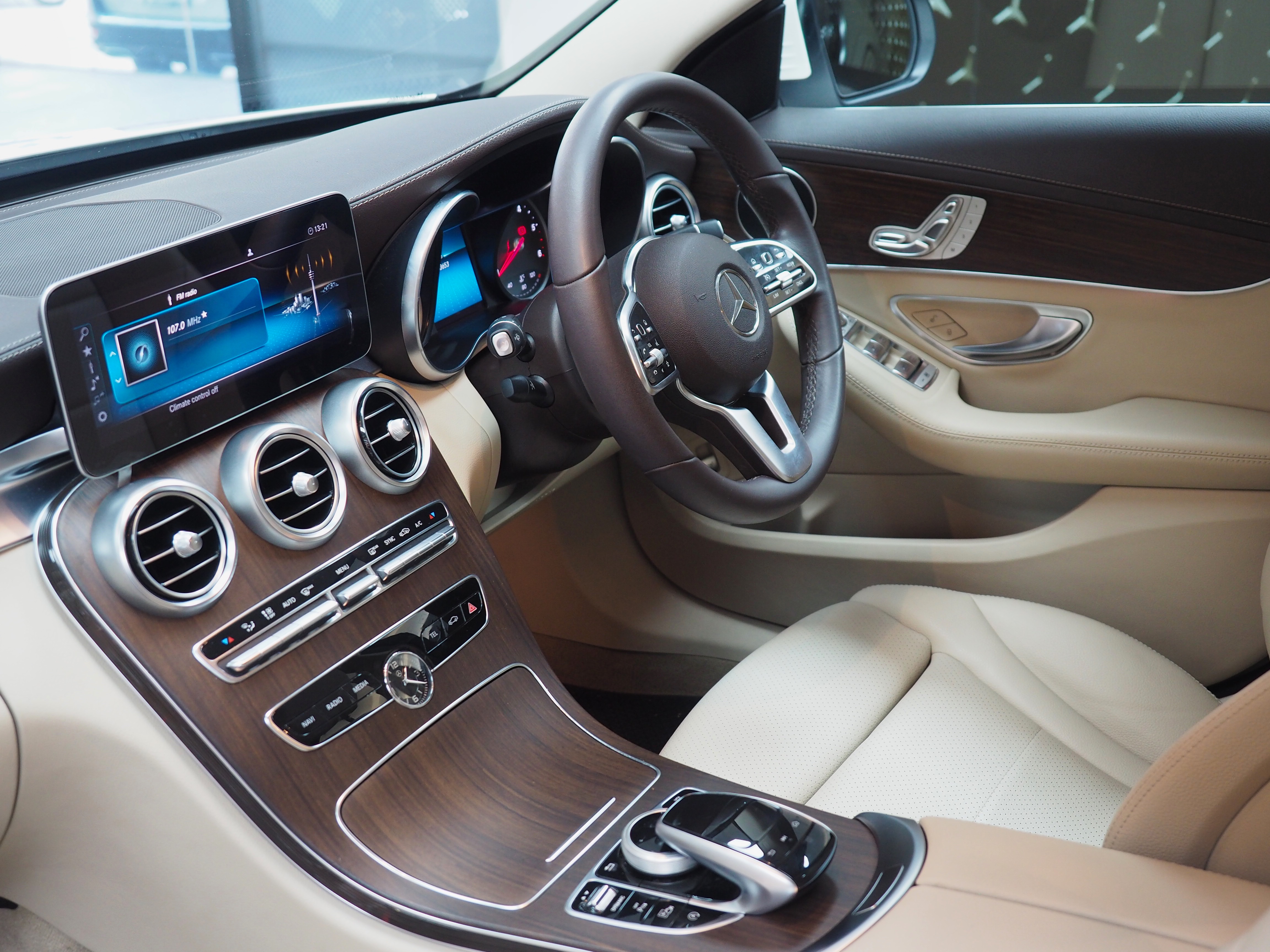 จองแล้ว C220d Exclusive W205