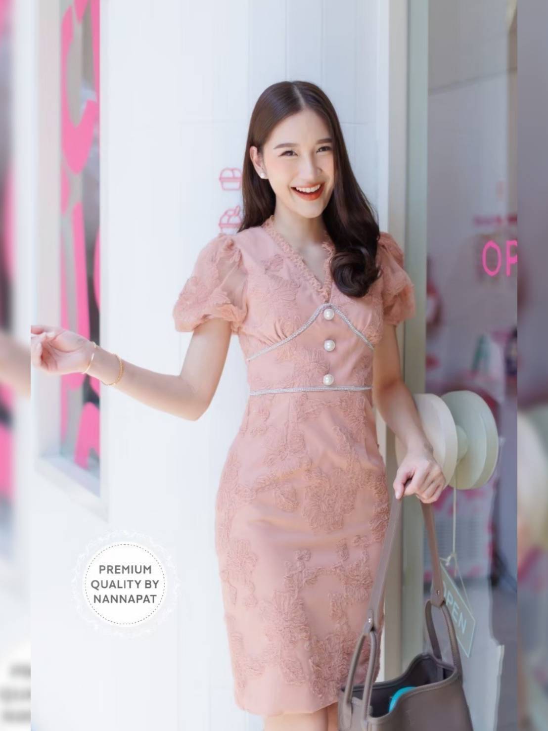 เดรสงานซิปหลัง มีฟองน้ำ