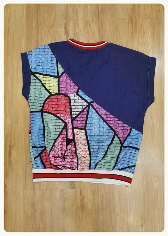 เสื้อ sport แขนสั้นด้านข้างพิมพ์ลายสีๆ