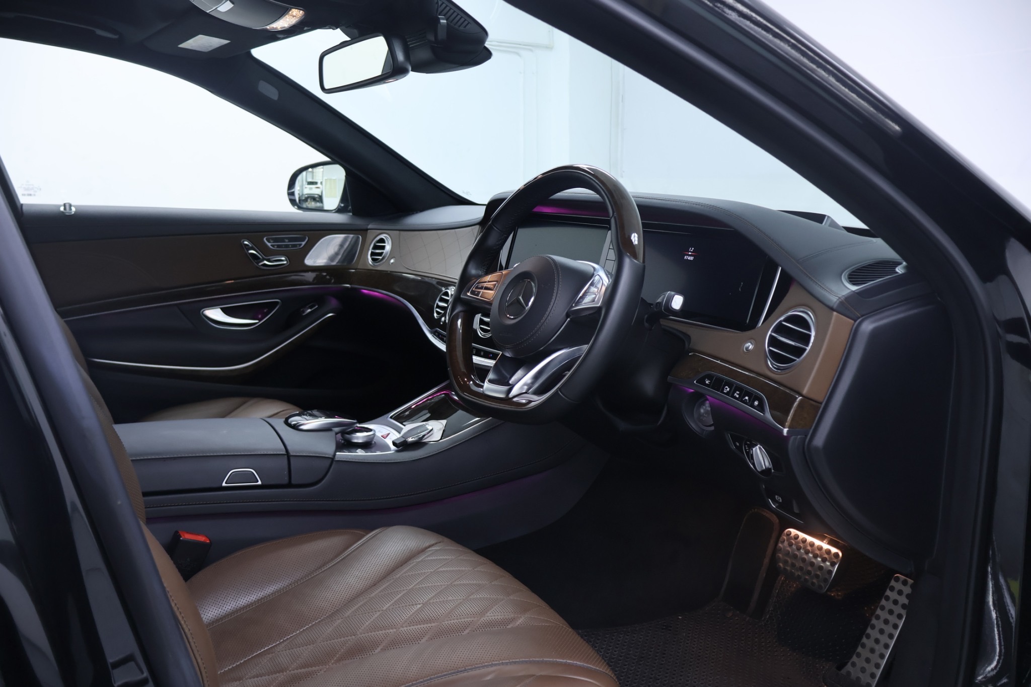 จองแล้ว S500e AMG Premium W222