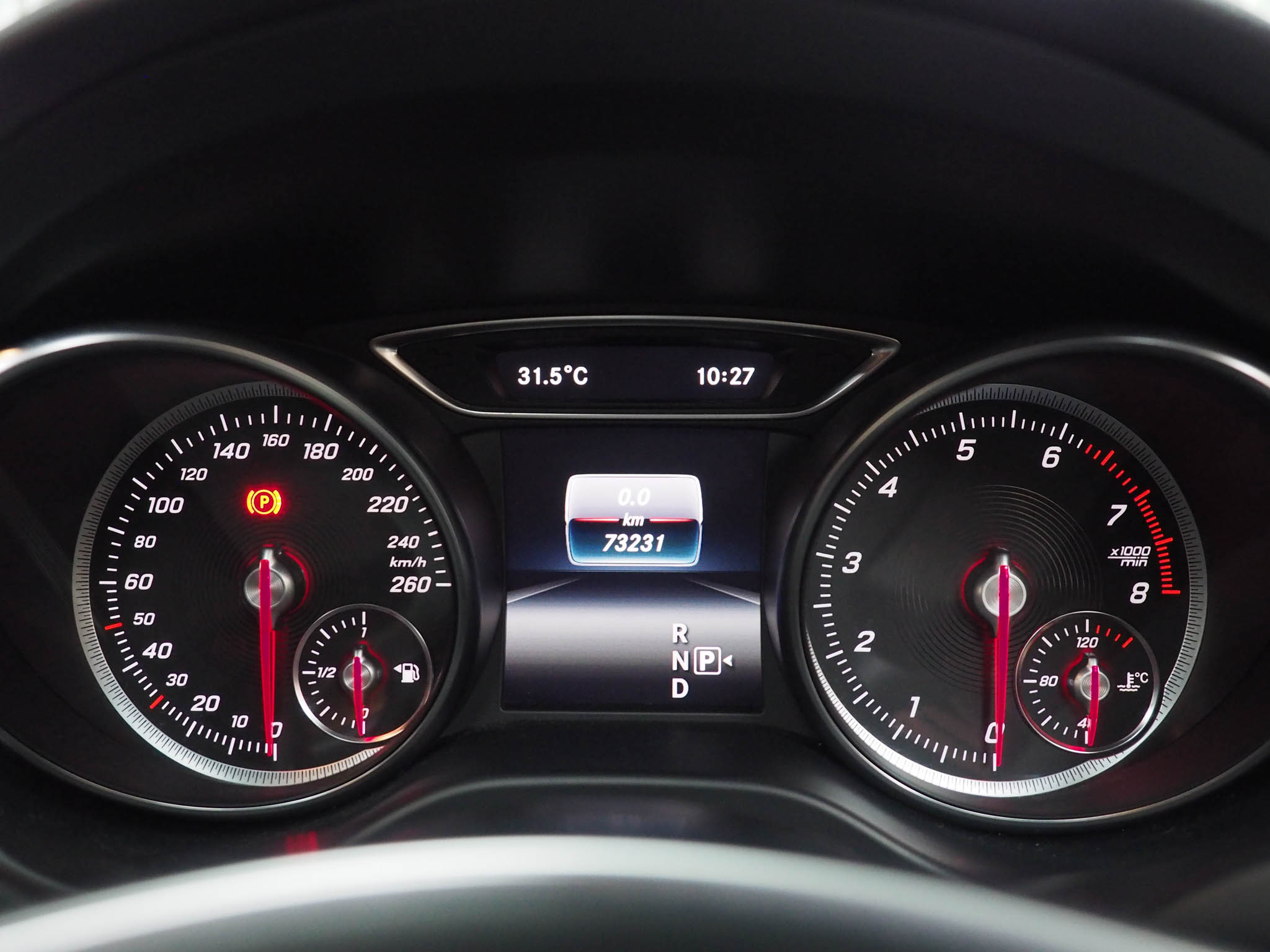 จองแล้ว GLA250 AMG Dynamic W156