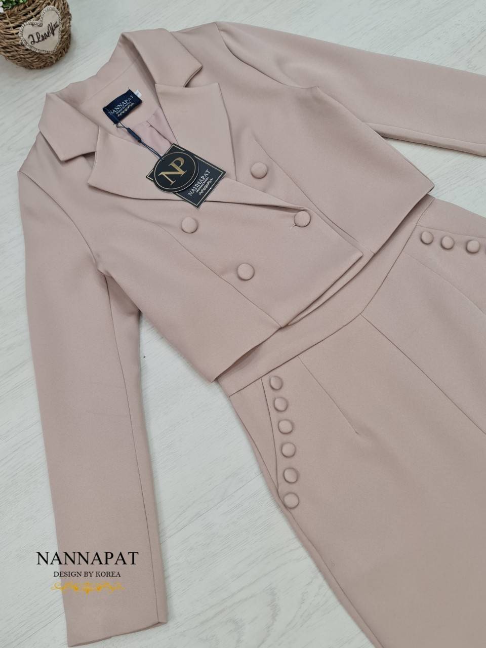 เสื้อคร็อปสูท ผ้าหนานุ่มสีโอวัลติน