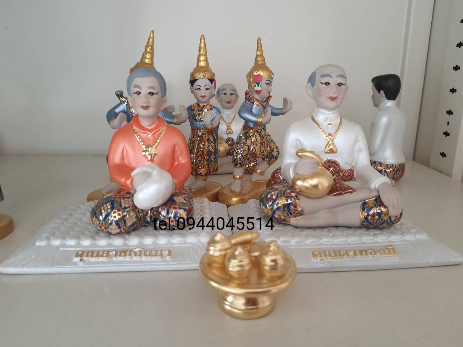 ตุ๊กตาตายาย เบญจรงค์ คู่ละ 1450 บาท