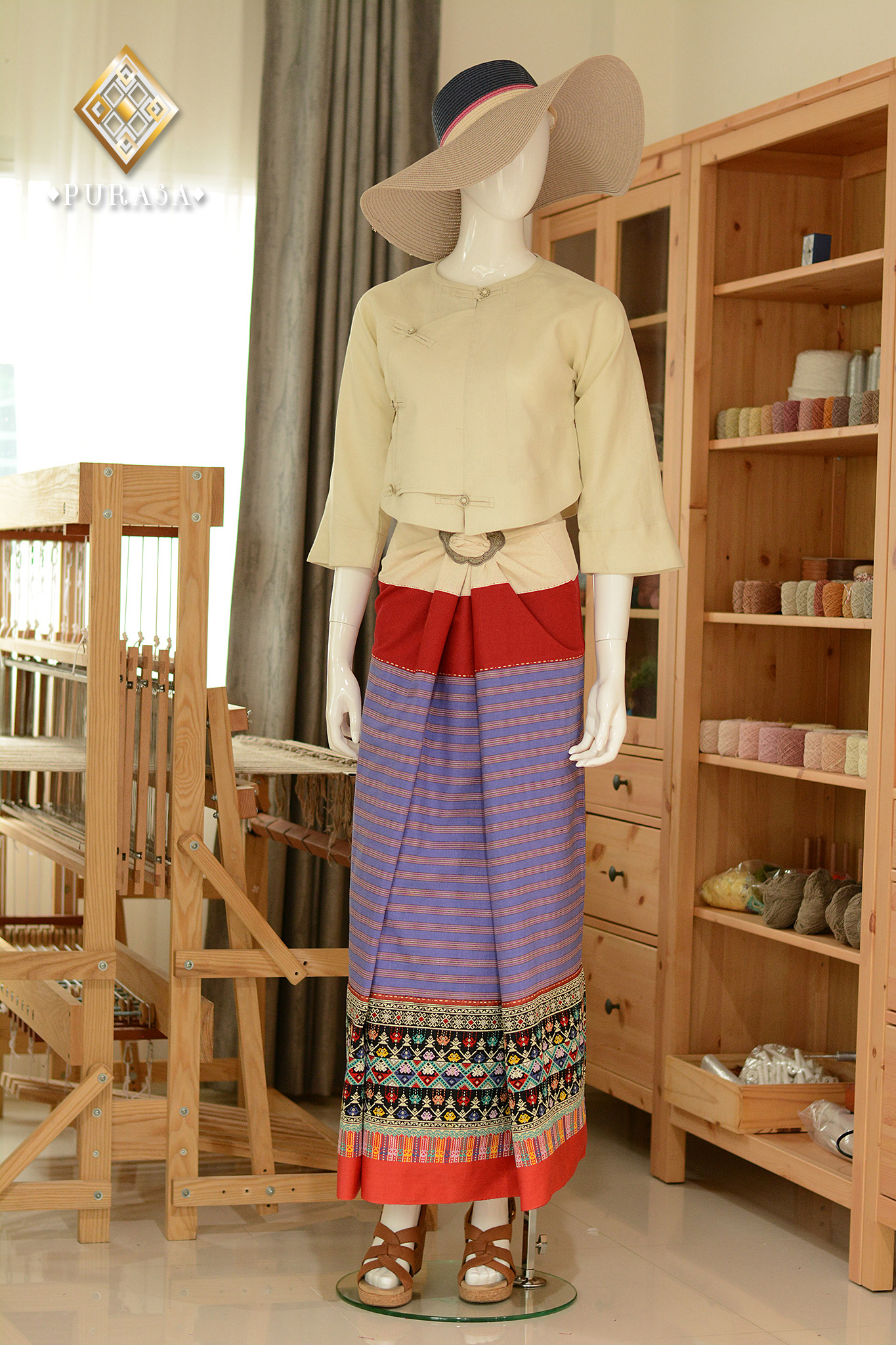 ผ้าซิ่นตีนจก