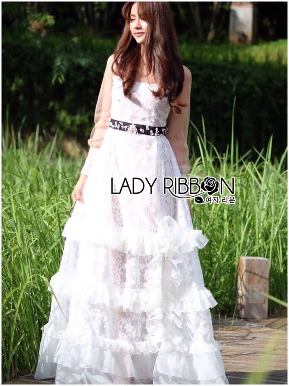 เดรสยาวผ้าลูกไม้สีขาวทอลายดอก