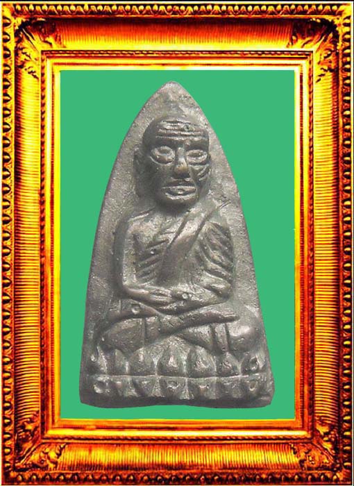 หลวงปู่ทวดหลังเตารีดพิมพ์ใหญ่เนื้อแร่ องค์ที่ 1