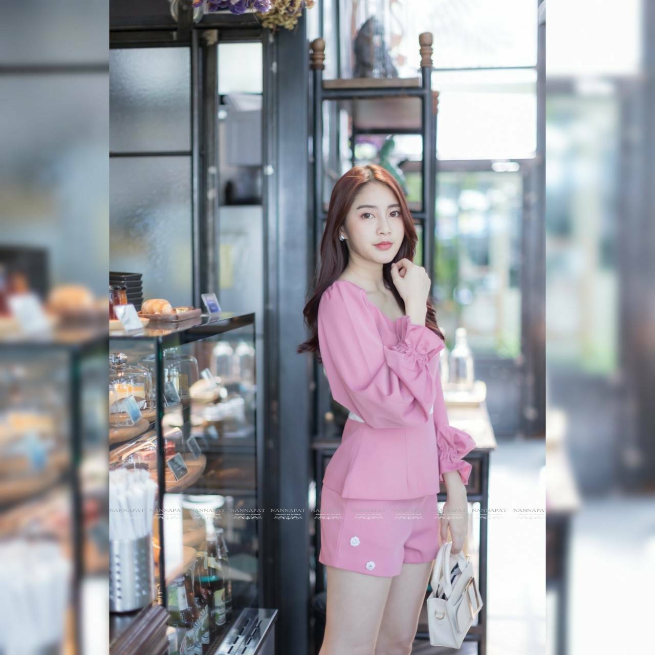 เสื้อซิปหลัง แขนยาวพอง