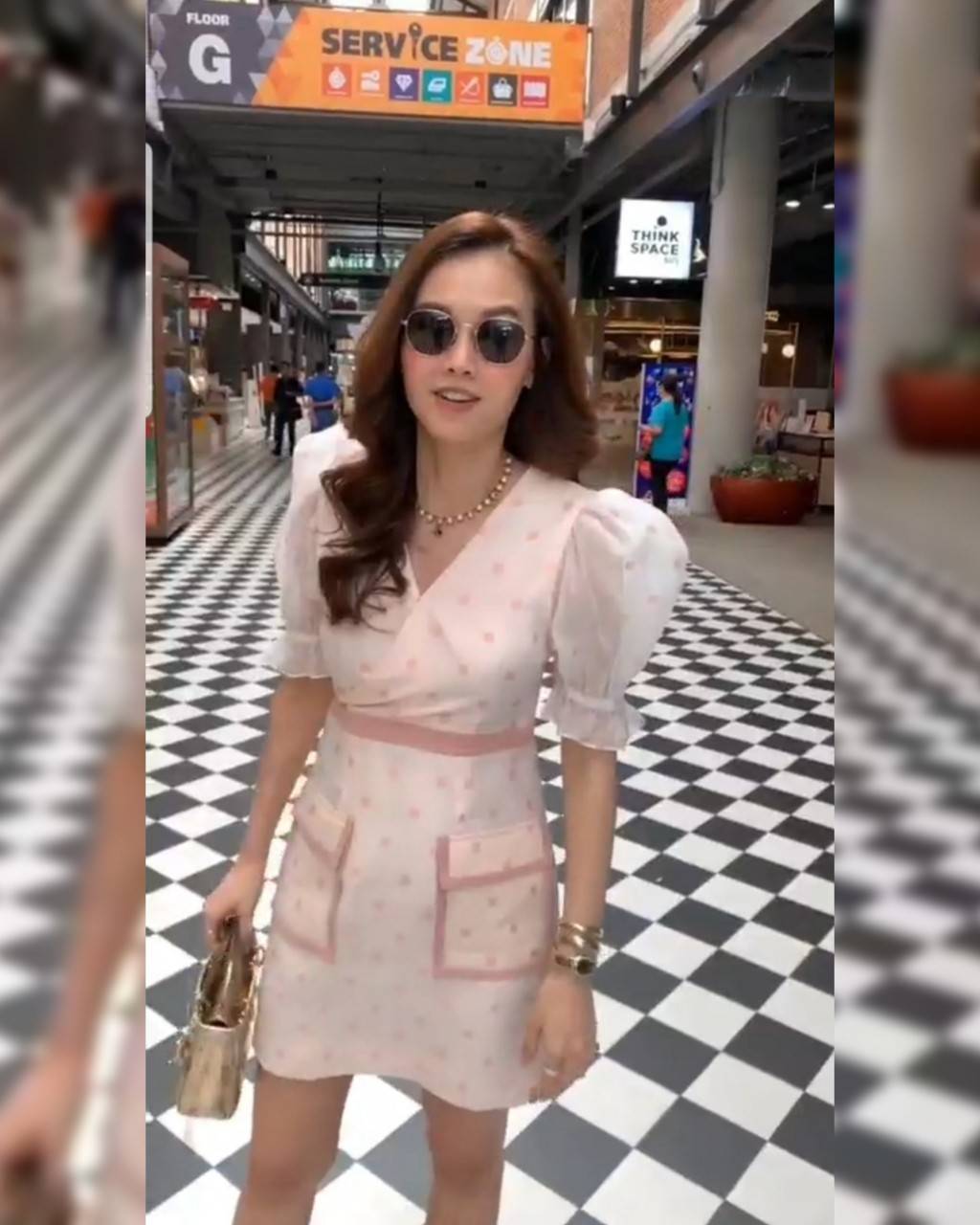 ชุดเดรสแขนตุ๊กตาซีทรู