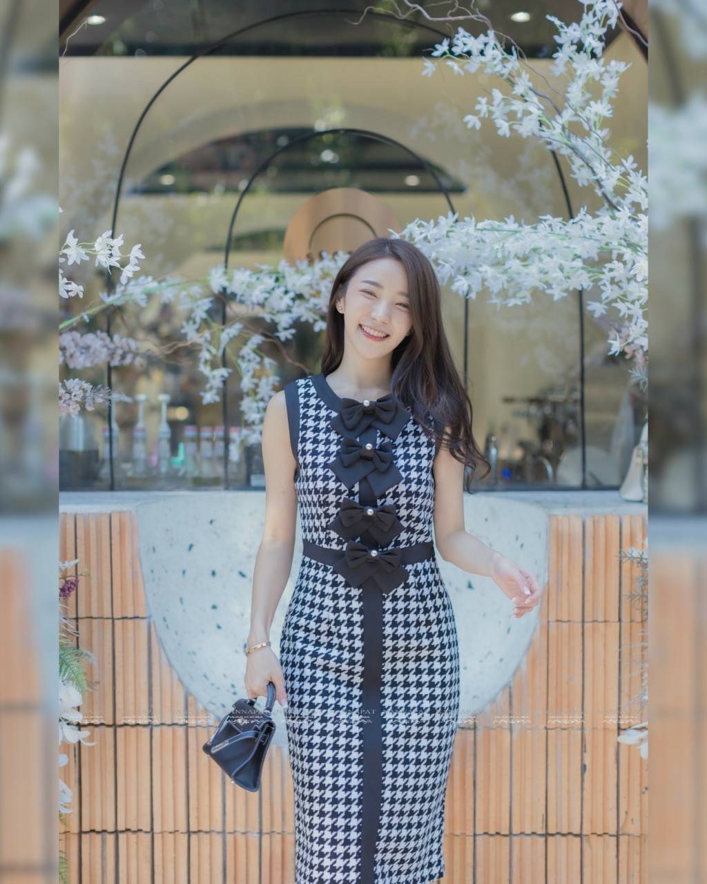 เดรสซิปหลังแต่งโบว์อกน่ารักๆ