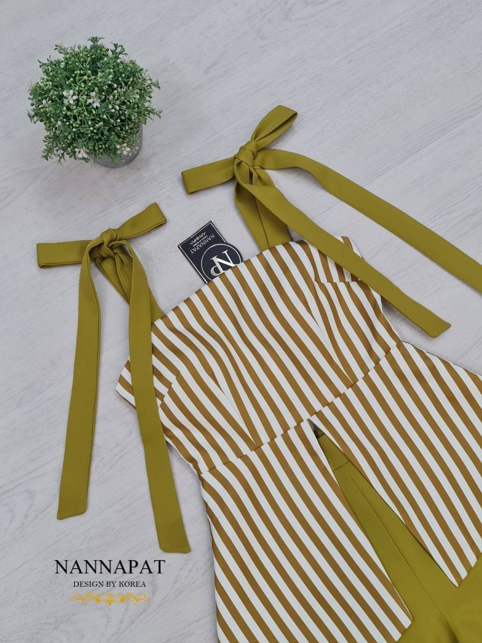 เซทเสื้อซิปหลังผูกโบว์ไหล่