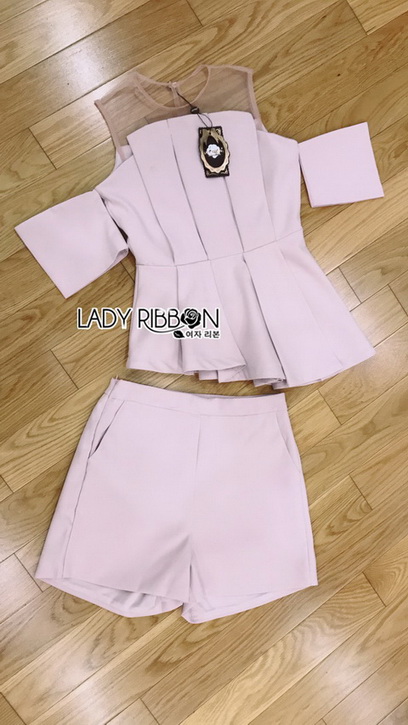 เซ็ตเสื้อและกางเกงสีชมพูอ่อนสไตล์มินิมัลชิค