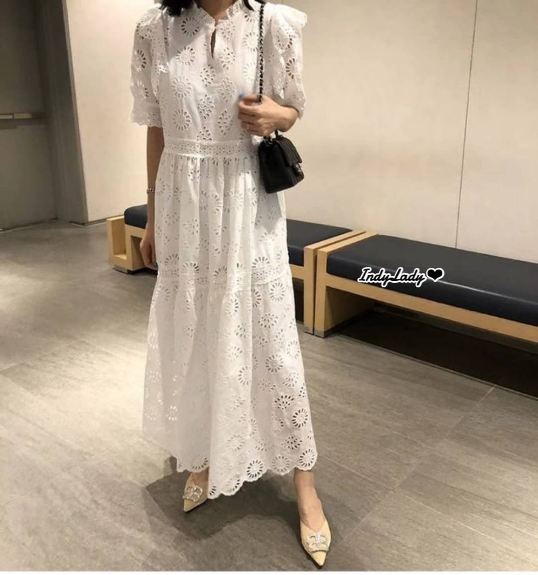 ชุดเดรสยาวงานลูกไม้