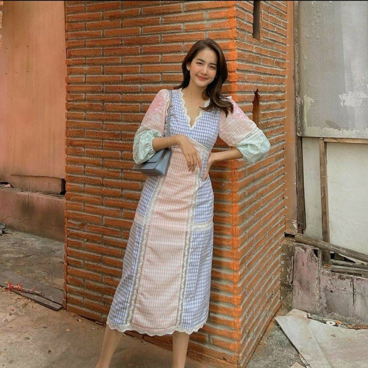 ชุดเดรสซิปหลัง พร้อมผูกโบว์หลังน่ารัก