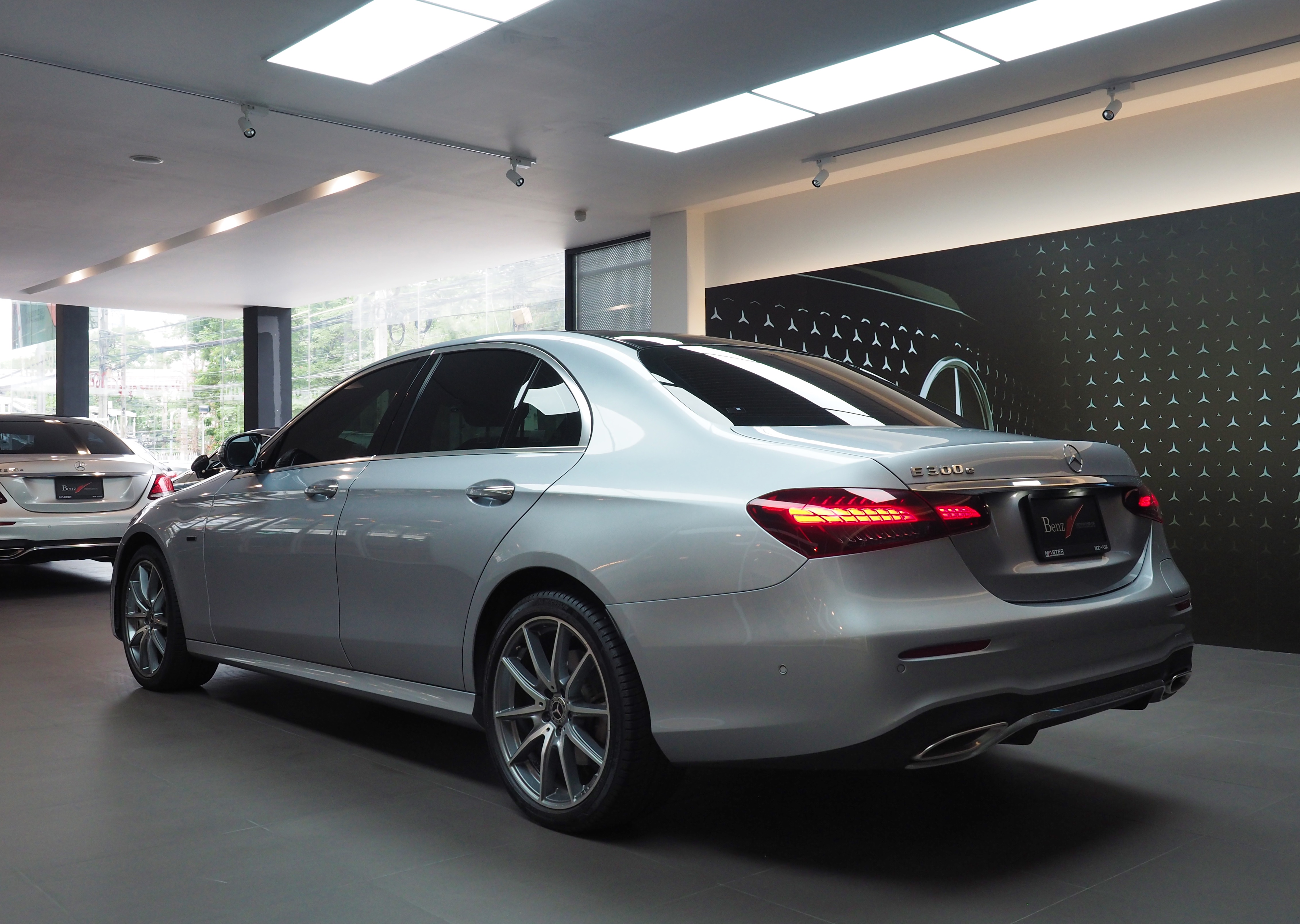 จองแล้ว E300e AMG Plug in Hybrid W213