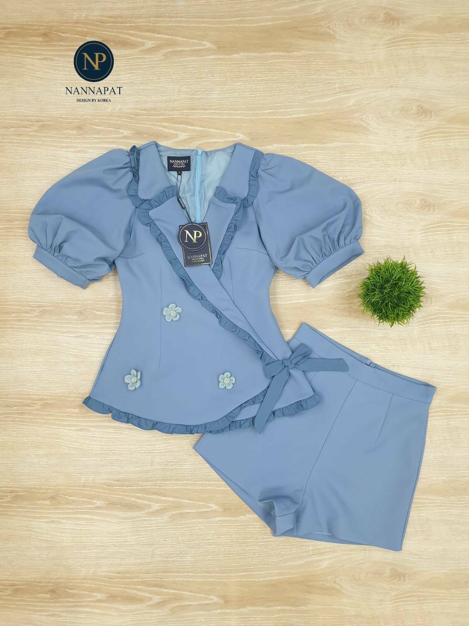 เสื้อซิปหลังแขนตุ๊กตาแต่งดอกไม้