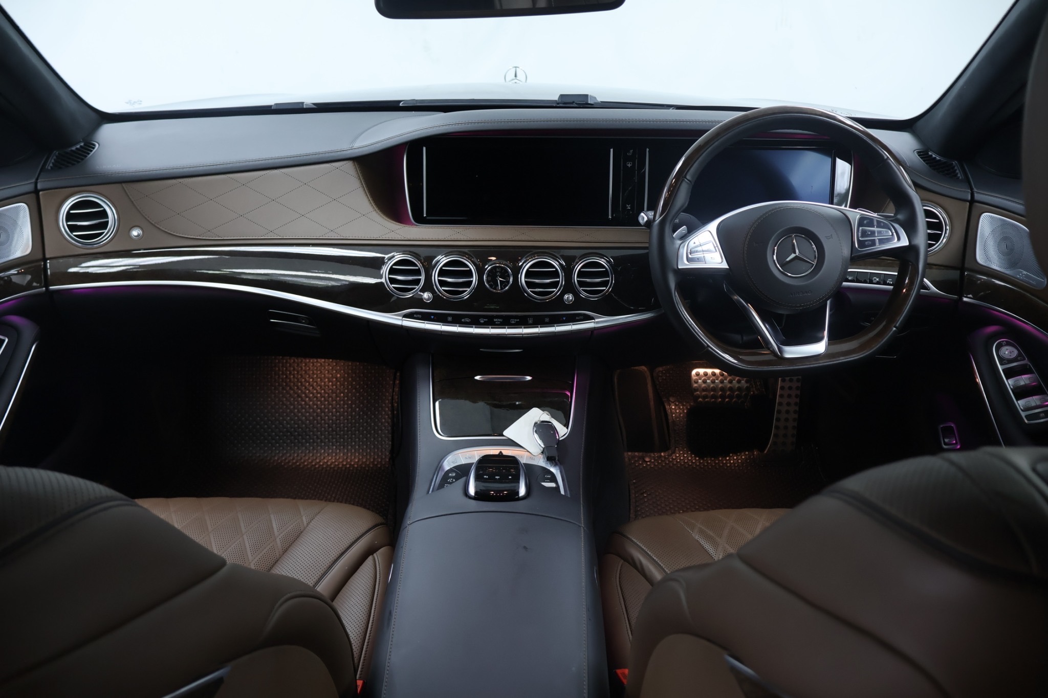 จองแล้ว S500e AMG Premium W222