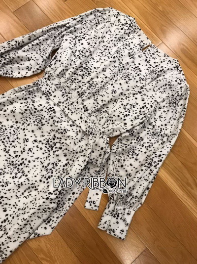 Mini Dress เดรสสั้นผ้าเครปพิมพ์ลายลีโอพาร์ดสีขาว-ดำ