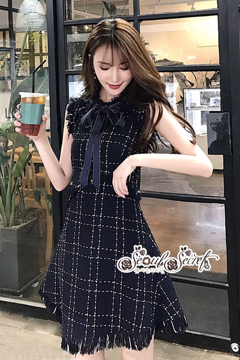 งานเดรสสวยหรูดูไฮคลาสมากคะ ลุคสาวเกาหลี ดีเทลเดรสทรงคอตั้ง