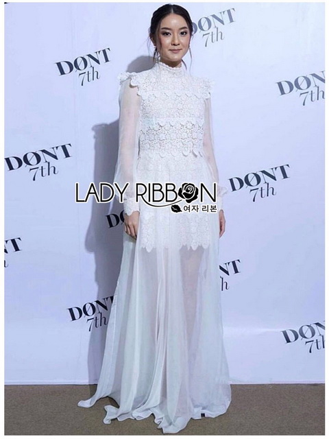 เดรสยาวผ้าชีฟองผสมลูกไม้ ลุคนี้เป็นแบบอั้ม