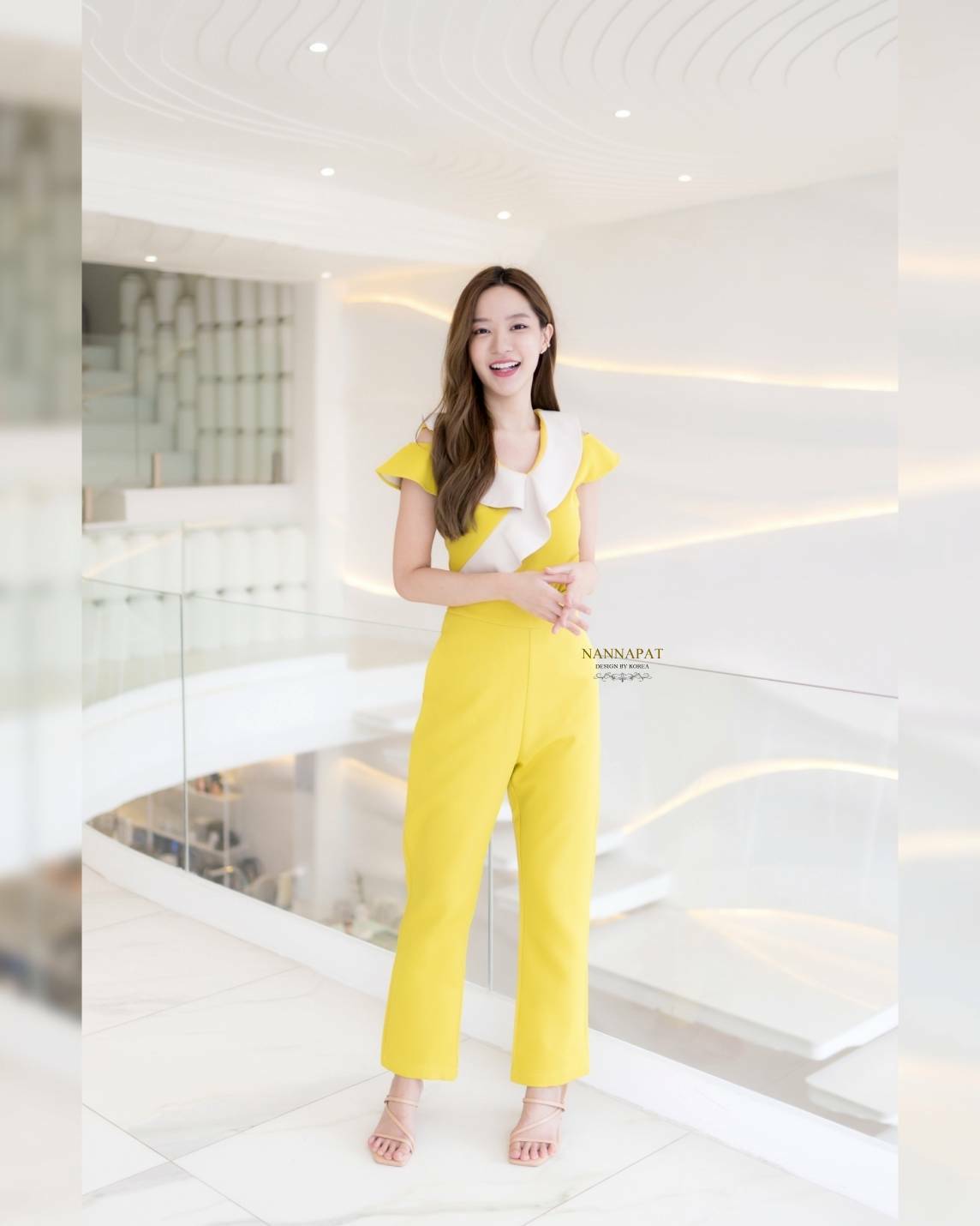 เสื้อซิปหลัง แต่งระบายน่ารัก แขนล้ำ