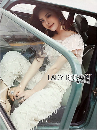 จัมป์สูทผ้าชีฟองตกแต่งลูกไม้ทรงเปิดไหล่