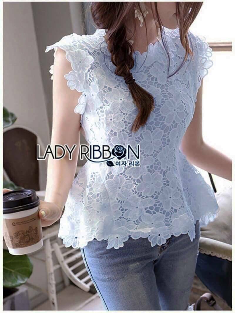 เสื้อแขนกุดคอสูงผ้าลูกไม้สีฟ้า