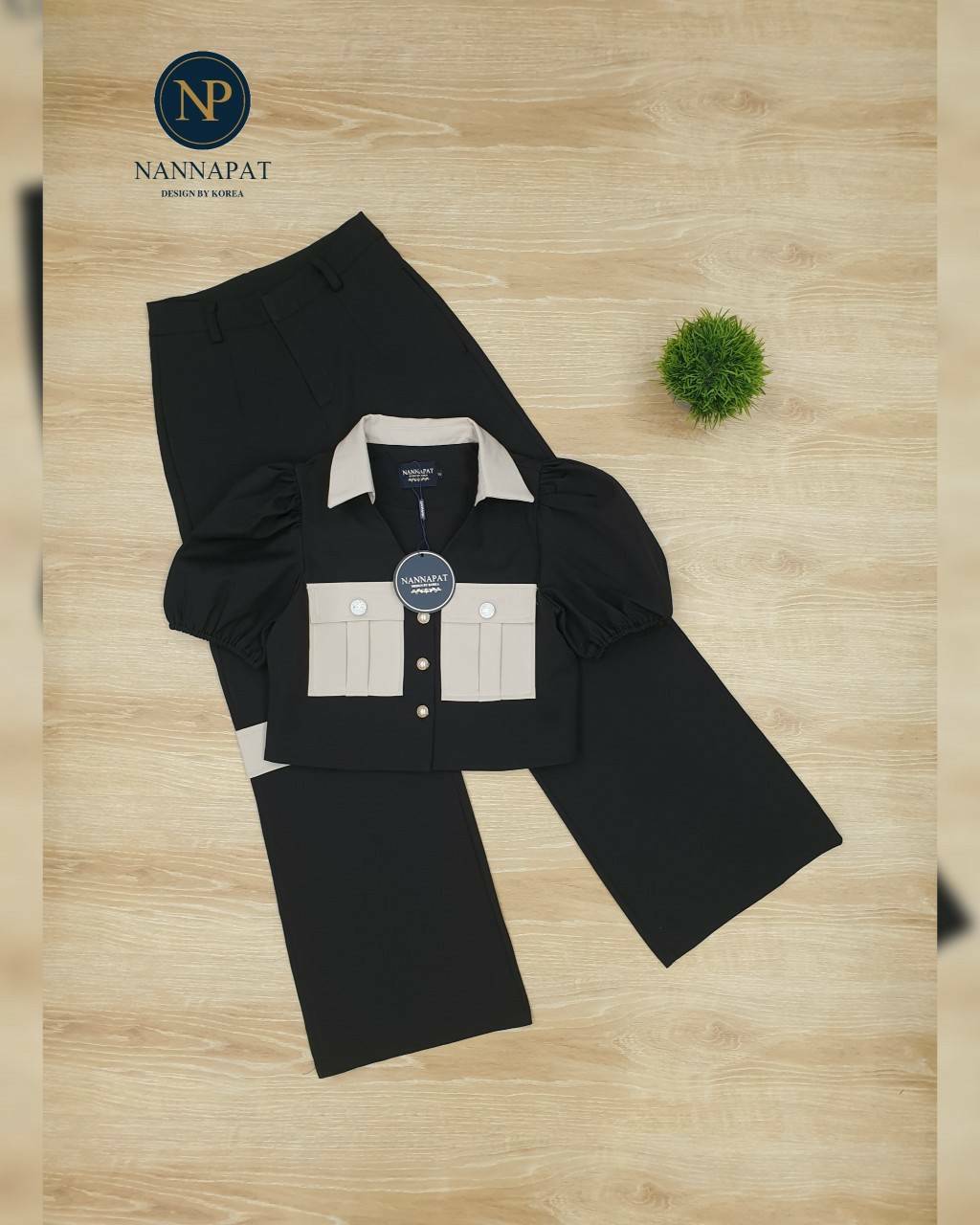 เสื้อคอปกกระดุมหน้าแขนตุ๊กตา