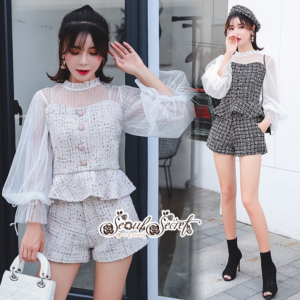 เสื้อคอตั้งจับจีบผ้าทอลายเส้นบางๆ