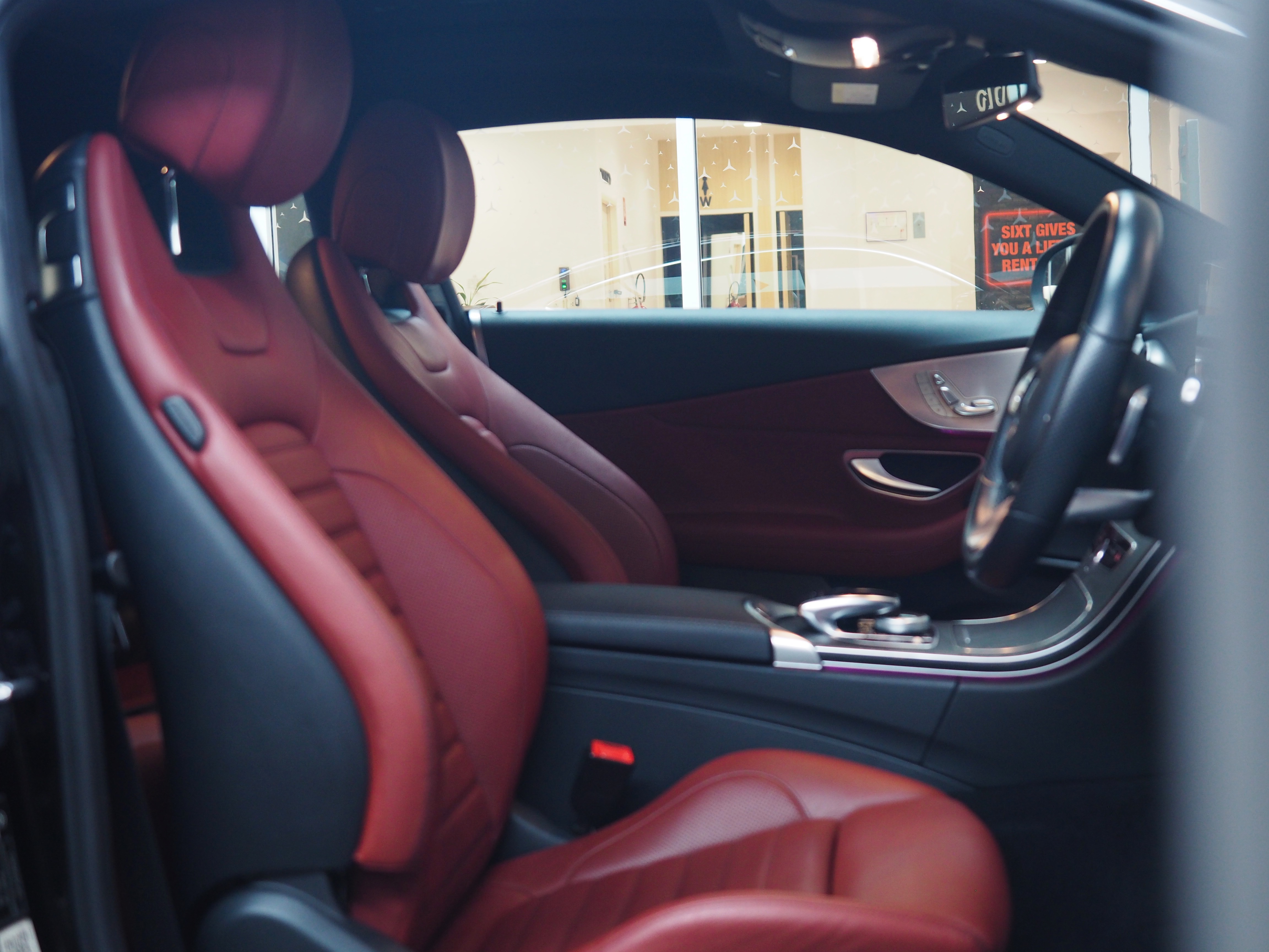 จองแล้ว C200 Coupe AMG W205