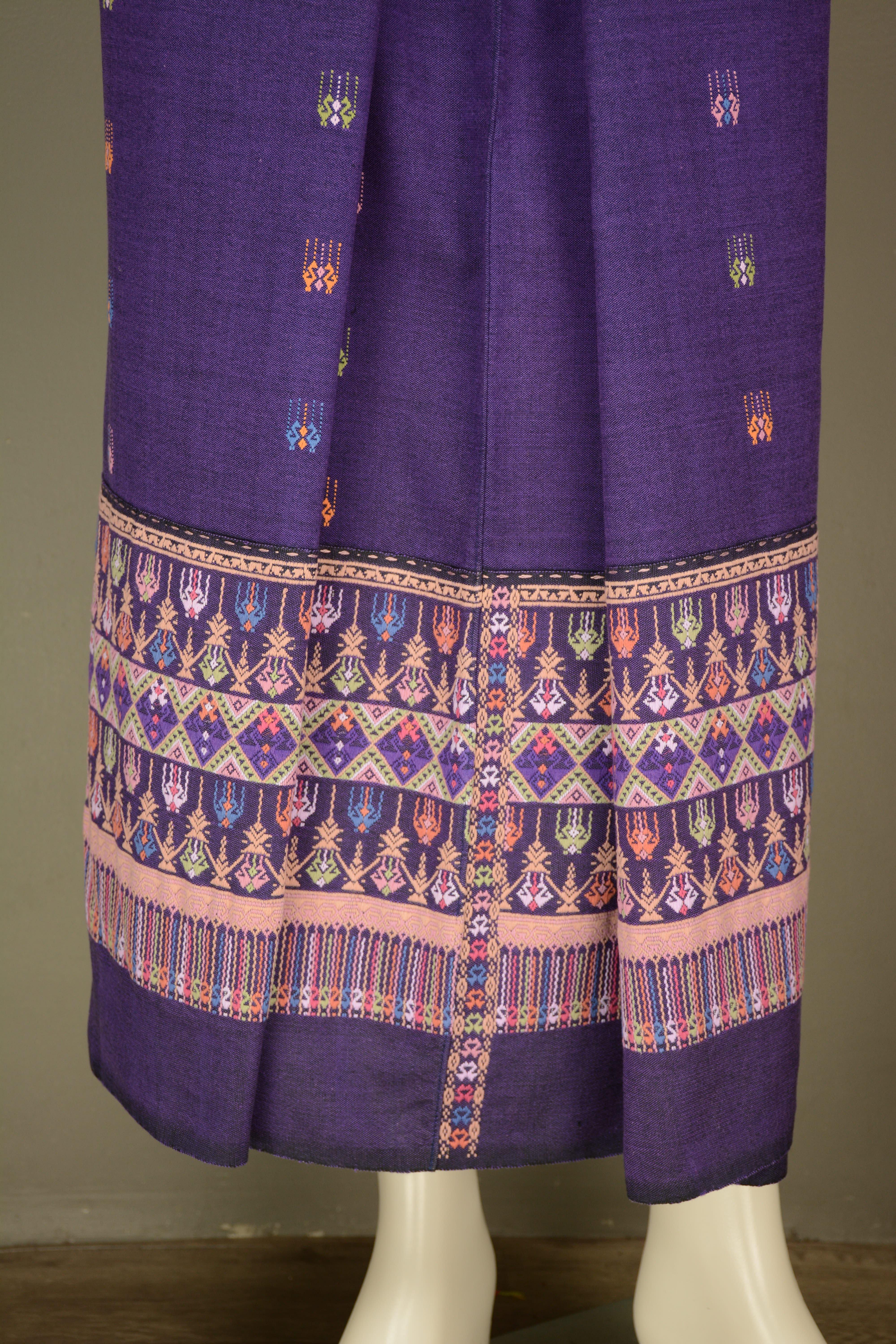 TA153 จกกิ้นลายขันดอก ต่อซิ่นนกคุ้ม